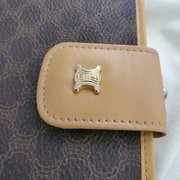 Vintage Celine Triomphe Compact Waller Cardholders - Picture 9 of 13